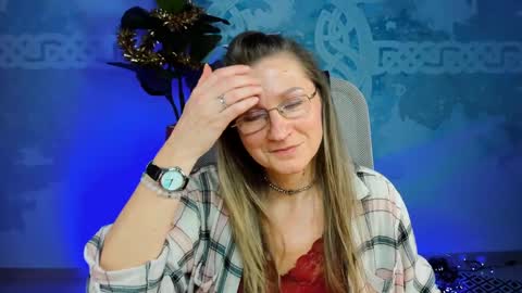 Snapshot of fridatander chatting on 5, 1, 2025 Frida Tander online show from 5, 1, 2025