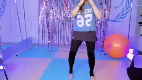 Snapshot of fridatander chatting on 1, 3, 2025 Frida Tander online show from 1, 3, 2025