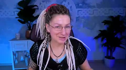 Frida Tander online show from 15, 12, 2025