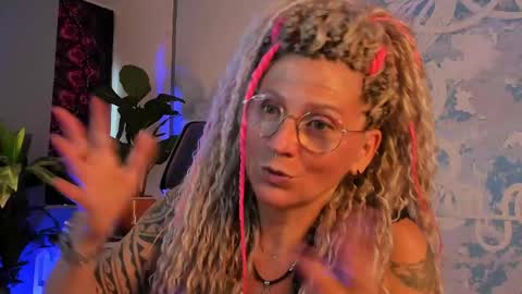 Frida Tander online show from 25, 5, 2026