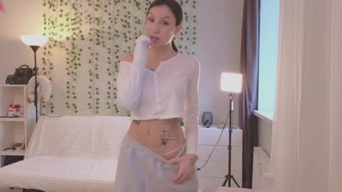 Snapshot of friend_foryou chatting on 10, 12, 2024 Lina online show from 10, 12, 2024