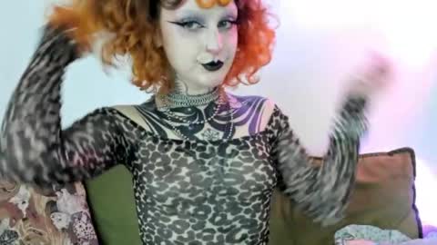 Snapshot of friskyflowers chatting on 11, 4, 2026 cherry online show from 11, 4, 2026