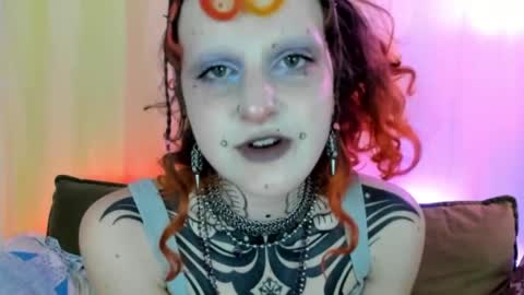 Snapshot of friskyflowers chatting on 18, 4, 2026 cherry online show from 18, 4, 2026