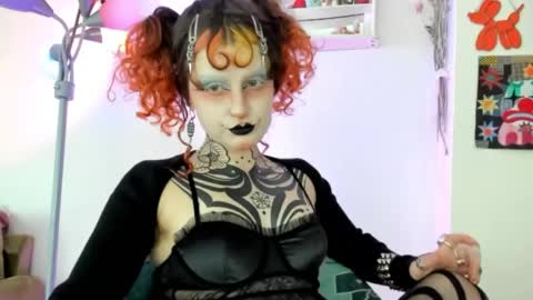 Snapshot of friskyflowers chatting on 17, 5, 2026 cherry online show from 17, 5, 2026