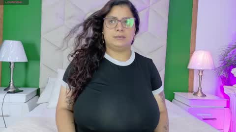 Snapshot of fromheaven_ chatting on 23, 4, 2026 Lucy online show from 23, 4, 2026
