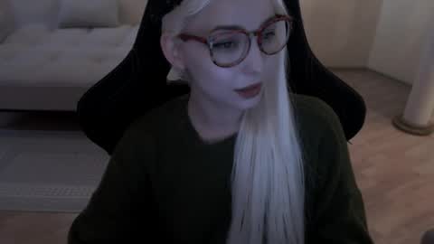 Snapshot of fromsun_forsoul chatting on 25, 4, 2026 Lilith online show from 25, 4, 2026