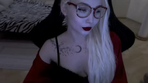 Snapshot of fromsun_forsoul chatting on 2, 5, 2026 Lilith online show from 2, 5, 2026