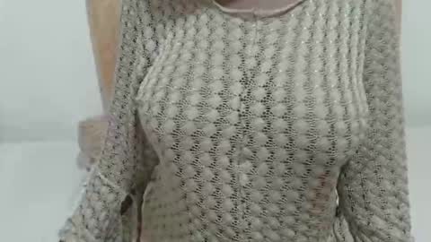 Snapshot of fruity28 chatting on 14, 12, 2025 fruity28 online show from 14, 12, 2025
