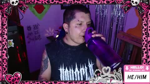 Snapshot of ftmbiggestclit chatting on 4, 4, 2026 Kevin online show from 4, 4, 2026