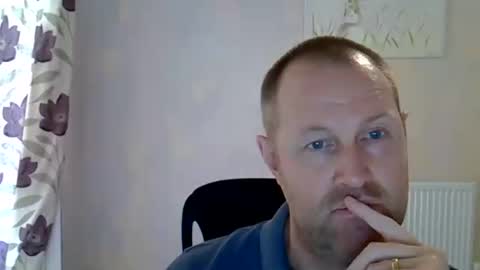 Snapshot of fuck_buddy_uk chatting on 5, 8, 2026 Fuck Buddy UK online show from 5, 8, 2026