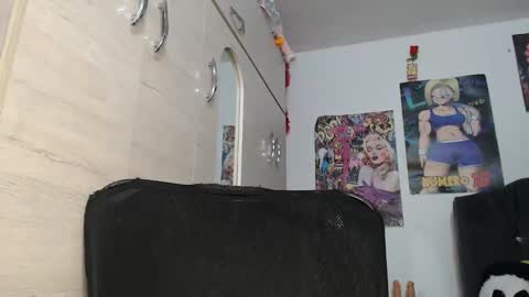 Mia and Gary  online show from 16, 11, 2025