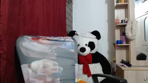 Snapshot of fucking_temptation1 chatting on 7, 4, 2026 Mia and Gary online show from 7, 4, 2026