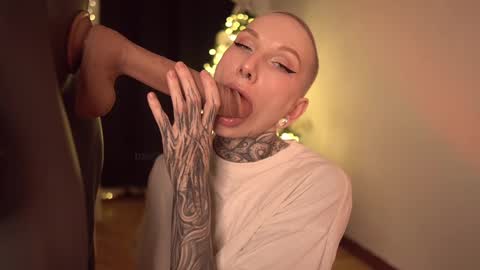 Snapshot of fuckingtoy_ chatting on 22, 12, 2024 Eva         all my links   online show from 22, 12, 2024