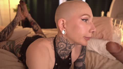 Snapshot of fuckingtoy_ chatting on 1, 2, 2025 Eva         all my links   online show from 1, 2, 2025