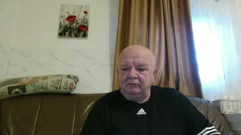 Snapshot of fullballs6 chatting on 25, 2, 2026 fullballs6 online show from 25, 2, 2026