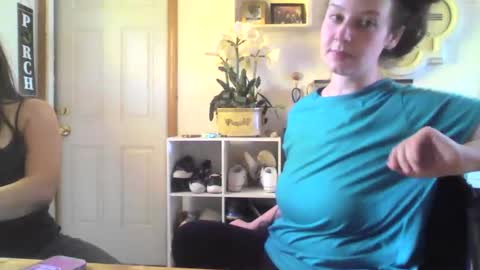 Linnys Palace online show from 19, 9, 2025