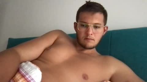 Snapshot of funnnn6960xx chatting on 28, 9, 2025 funnnn6960xx online show from 28, 9, 2025