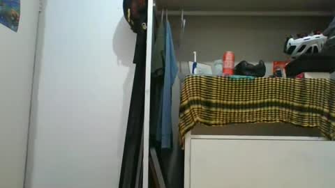 Snapshot of funslimguy chatting on 24, 9, 2025 Funslimguy online show from 24, 9, 2025