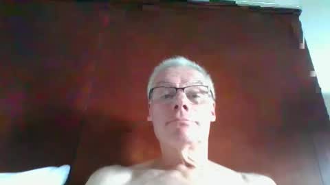 Snapshot of funslimguy chatting on 28, 9, 2025 Funslimguy online show from 28, 9, 2025