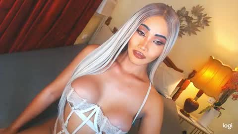 Snapshot of funtastic_harlow chatting on 21, 4, 2026 Maddonna online show from 21, 4, 2026