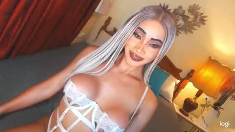 Snapshot of funtastic_harlow chatting on 25, 4, 2026 Maddonna online show from 25, 4, 2026