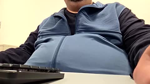Snapshot of fuqhuntr chatting on 20, 4, 2026 FUCK HUNTERS online show from 20, 4, 2026