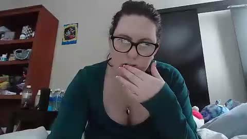 fuzzypeaches87 online show from 16, 1, 2026