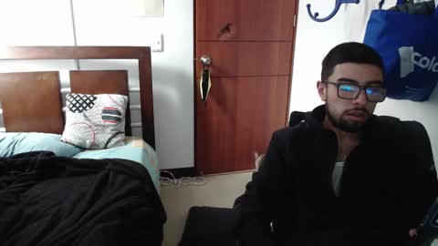 Snapshot of fvckhorneyguy chatting on 20, 10, 2025 andrew online show from 20, 10, 2025