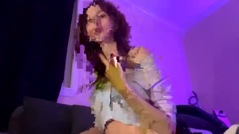 Snapshot of g0ddessluna1800 chatting on 25, 2, 2025 Goddess Luna online show from 25, 2, 2025