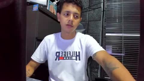 Snapshot of g_lincoln chatting on 21, 6, 2026 g_lincoln online show from 21, 6, 2026