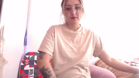 Snapshot of gabb_rioss chatting on 16, 12, 2025 Gabriela online show from 16, 12, 2025