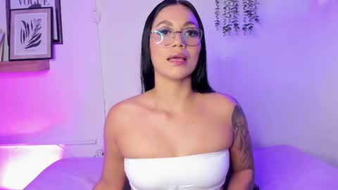 Snapshot of gabihills chatting on 9, 6, 2026 GABRIELA online show from 9, 6, 2026