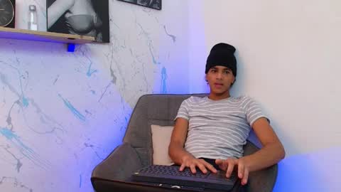 Snapshot of gabriel_maddox chatting on 15, 4, 2026 GABRIEL online show from 15, 4, 2026