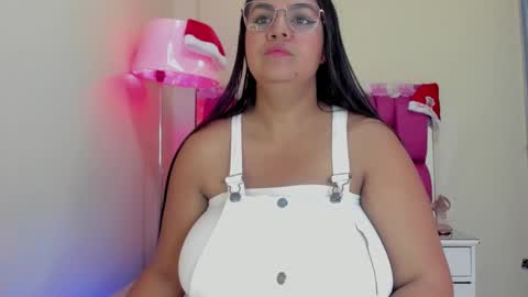 Snapshot of gabrielaa_01 chatting on 4, 1, 2025 Gaby Im on vacation see you on November 25 online show from 4, 1, 2025