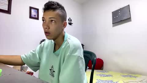 Snapshot of gadiel_sex chatting on 24, 5, 2026 gadiel_sex online show from 24, 5, 2026