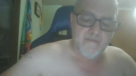 Snapshot of gadude45 chatting on 8, 10, 2025 gadude45 online show from 8, 10, 2025