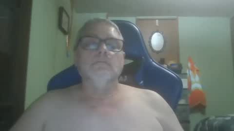Snapshot of gadude45 chatting on 24, 10, 2025 gadude45 online show from 24, 10, 2025