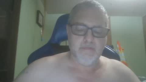 Snapshot of gadude45 chatting on 26, 10, 2025 gadude45 online show from 26, 10, 2025