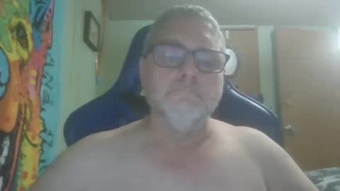 Snapshot of gadude45 chatting on 28, 10, 2025 gadude45 online show from 28, 10, 2025