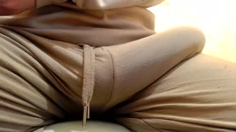 Snapshot of gae89tano chatting on 12, 4, 2026 gae89tano online show from 12, 4, 2026