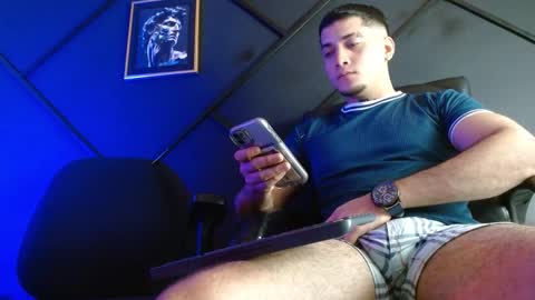 Snapshot of gael_williams3 chatting on 1, 1, 2025 gael_williams3 online show from 1, 1, 2025