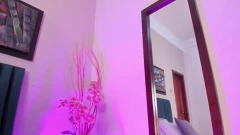 GahiaBelucci online show from 8, 3, 2026