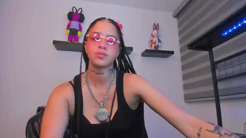 Snapshot of gangster_girl chatting on 18, 12, 2025 GANG online show from 18, 12, 2025