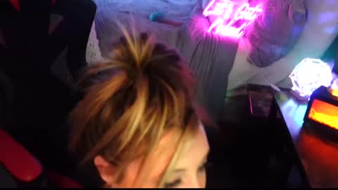 Snapshot of garagesex22 chatting on 21, 12, 2024 Jenna - be back MONDAY night. online show from 21, 12, 2024