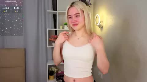 Snapshot of garden_flower chatting on 8, 2, 2026 Violla online show from 8, 2, 2026