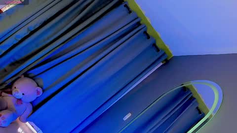 Vnecis Marn online show from 4, 2, 2025