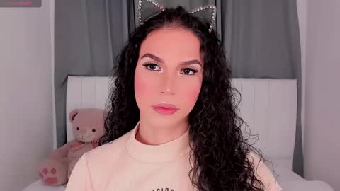 Vnecis Marn online show from 3, 10, 2025