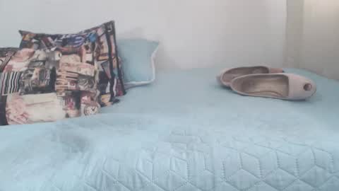 Lucy Fernanda online show from 14, 2, 2025