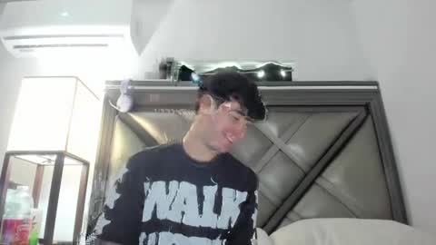 Snapshot of gayndepressed chatting on 16, 4, 2026 Trace online show from 16, 4, 2026
