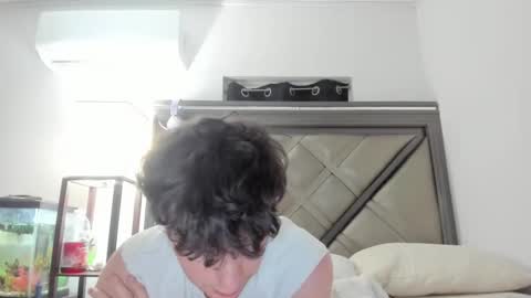 Snapshot of gayndepressed chatting on 18, 4, 2026 Trace online show from 18, 4, 2026